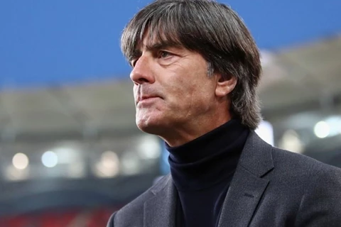 لوف: أدرس بعض العروض لإمكانية عودتي إلى التدريب